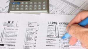 2 out of 3 tax filers got a $3,000 refund in 2024 and here is why filing early in 2025 puts you ahead 28 IRS