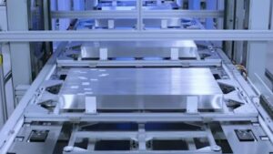 BYD's second-generation silver blade battery promises longer range and safer cells to challenge Tesla in 2025 21 Silver blade