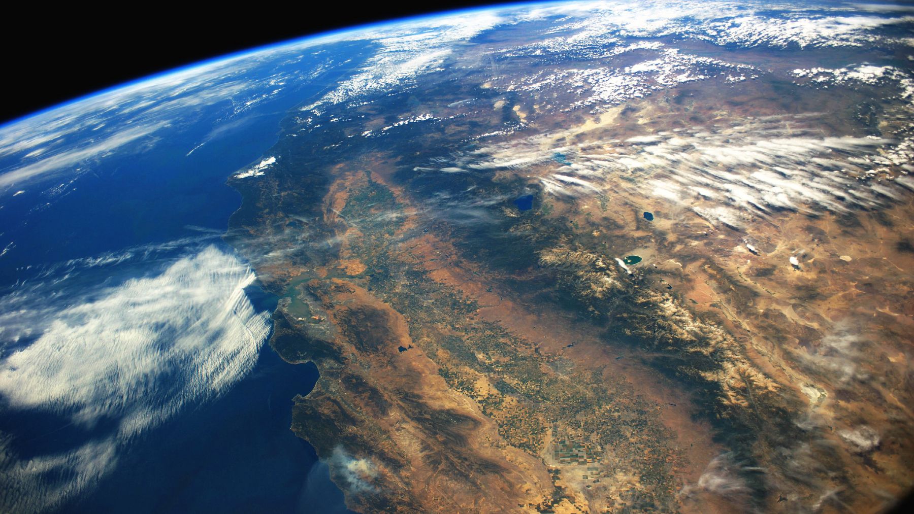 California and Texas to get futuristic highway
