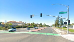 California's 6-year green crosswalk experiment in Roseville cut cyclist-driver conflicts and cost $530,000 19 Green crosswalk arrives in America