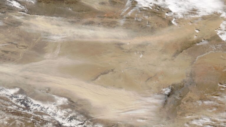 China discovers massive desert green energy reserves