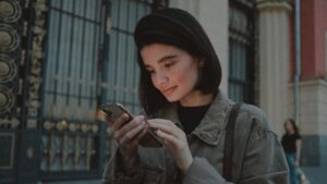 Psychology suggests the reason you check your phone even when nothing is there isn’t about boredom, but it’s because your brain is expecting something that almost never actually comes 2 Phone checking