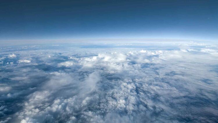 Scientists found a "mirror line" slicing through Earth that keeps both halves reflecting the same amount of sunlight, and no one can fully explain it 1 mirror, Earth from space