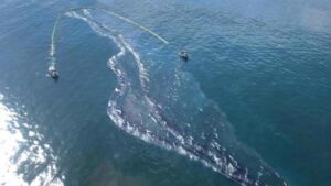 A buried crude oil pipeline off the Southern California coast was shoved as much as 100 feet out of place during a winter storm, and it did not start leaking until more than eight months later 26 anchor dragged pipeline chain recovered from San Pedro Bay near Huntington Beach, buried crude oil