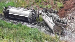 A fuel tanker left the highway above a restored salmon creek near Port Angeles and put close to 3,000 gallons of fuel in the water, and responders walking the banks confirmed losses of more than 2,100 fish 24 Overturned fuel tanker in Indian Creek near Port Angeles after salmon habitat spill, fuel tanker left