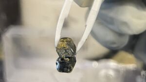 San Diego solar cells reached 24–26% efficiency using briefly melted salts and retained power after eight weeks of simulated sunlight 2 INT San Diego solar cells reached 24–26 efficiency using briefly melted salts and retained power after eight weeks of simulated sunlight