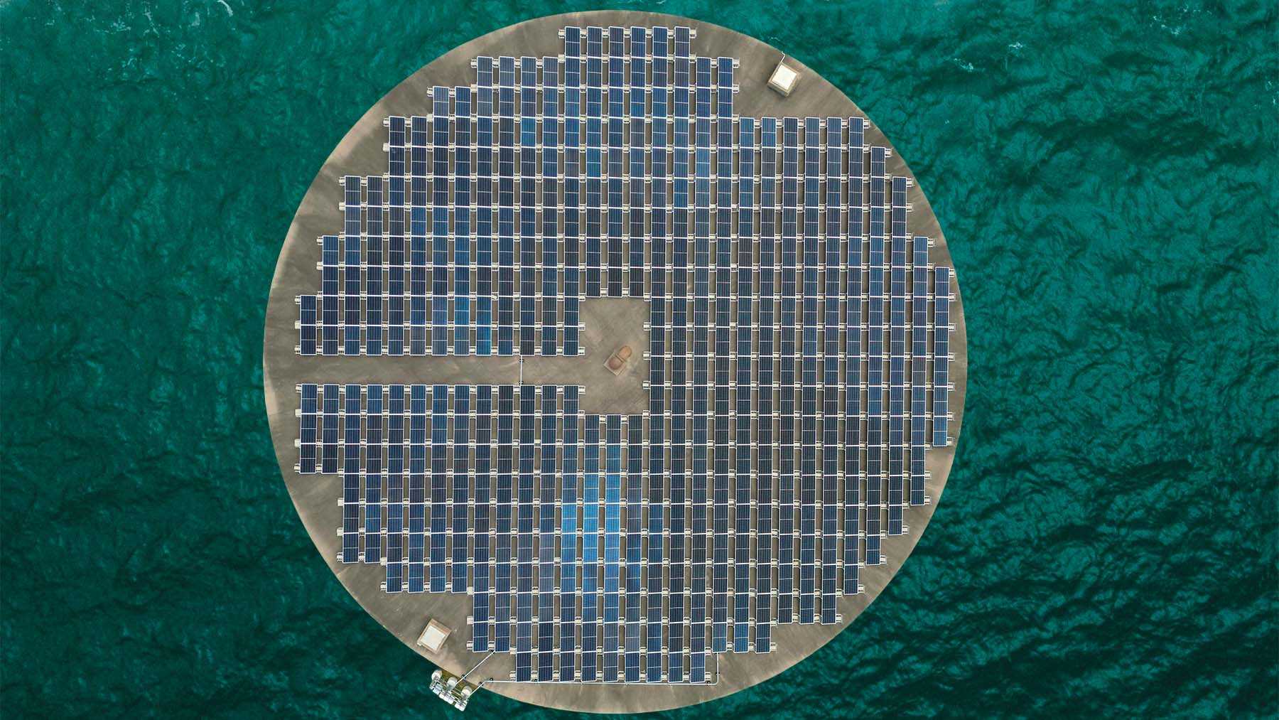 floating solar array
