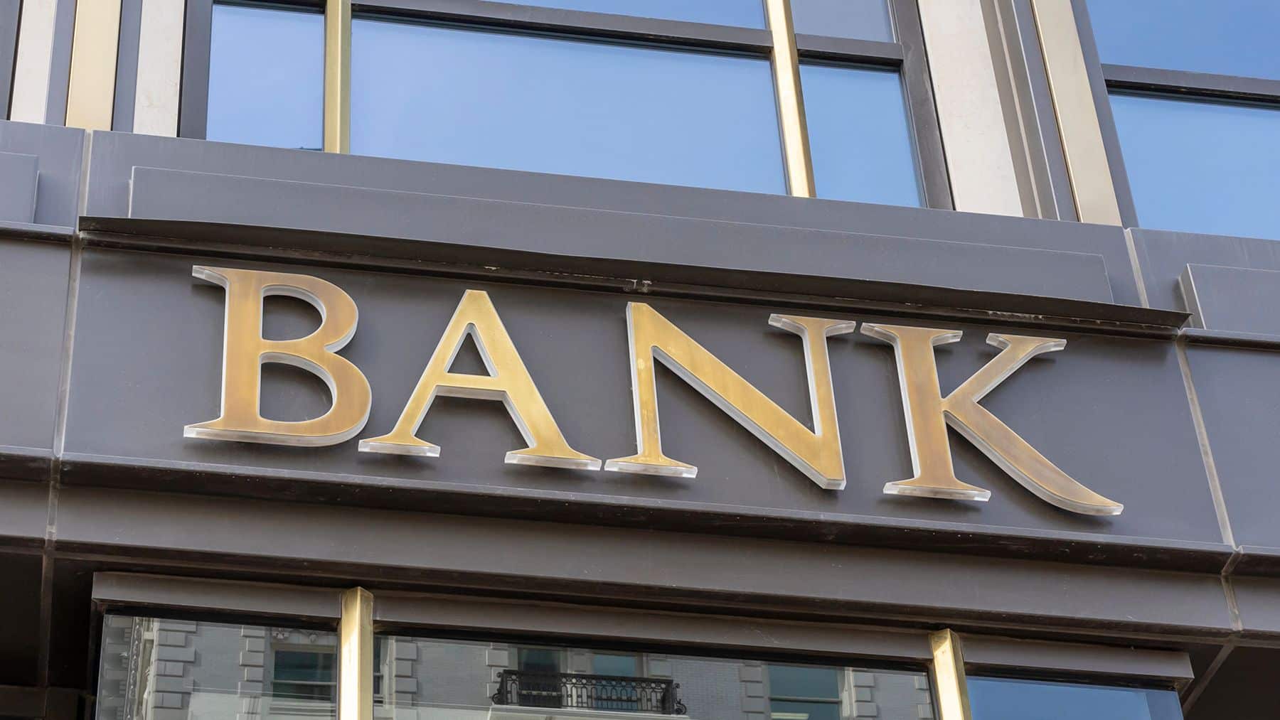 November begins with mass bank closures