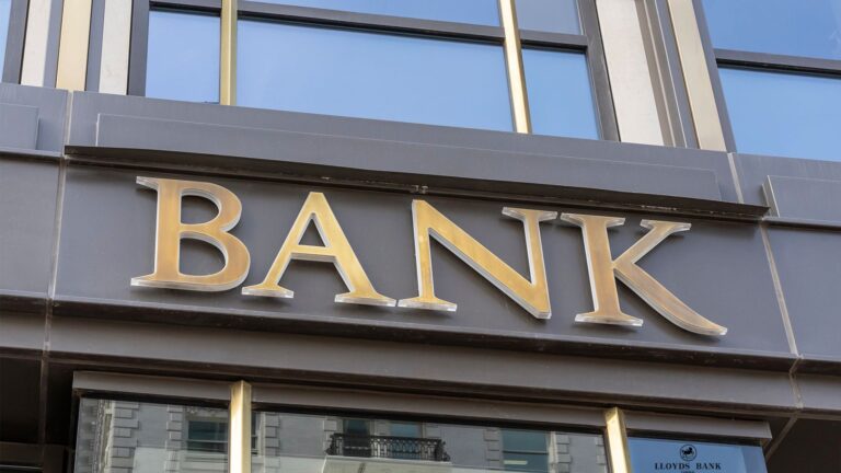 Major bank announces branch closures