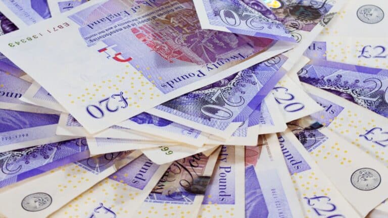 £25 weekly bonus for families