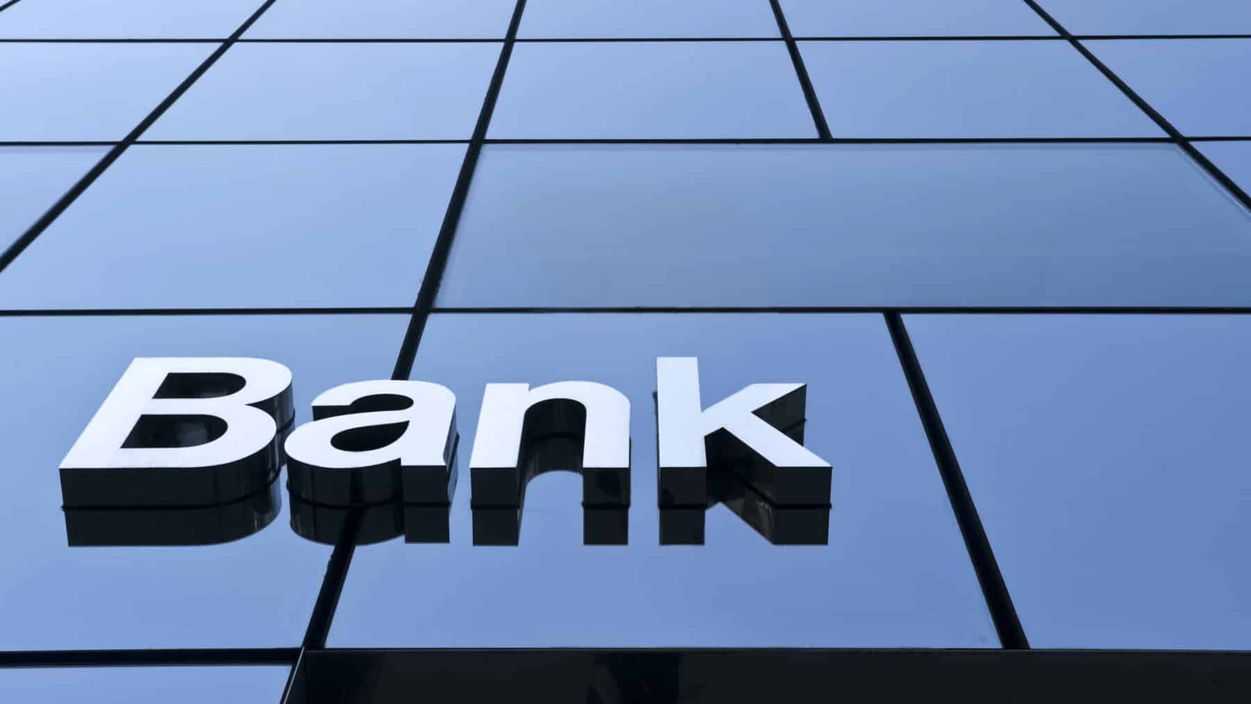 Major UK bank to shut 284 locations — See the full list before closures hit in 2025 1 Major UK bank to shut 284 locations