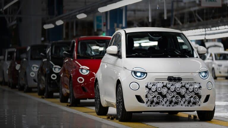 Full hybrid Fiat 500