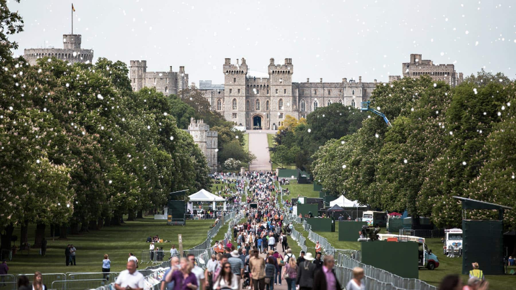 Not Buckingham — Royal palace opens for Christmas, showing 1,000-year-old treasures and Queen’s historic gifts 1 Royal palace opens for Christmas