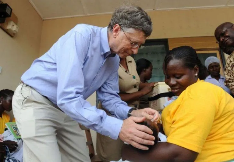 Bill Gates se enfrenta a un juicio en la India por probar vacunas de manera ilegal en niñas marginales 2 Bill Gates se enfrenta a un juicio en la India por probar vacunas de manera ilegal en niñas marginales