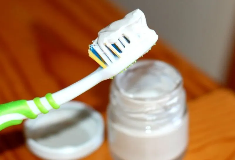 ¡Haz tu propia pasta de dientes!