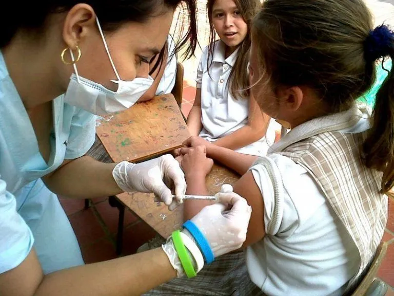 Grupo de padres inician campaña para no vacunar a sus hijas contra virus del Papiloma Humano 10 Grupo de padres inician campaña para no vacunar a sus hijas contra virus del Papiloma Humano