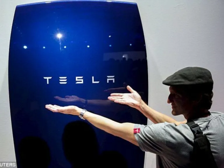 Tesla Motors hace temblar oligopolio energético con su idea de súper batería para Autoconsumo 4 Tesla Motors hace temblar oligopolio energético con su idea de súper batería para Autoconsumo