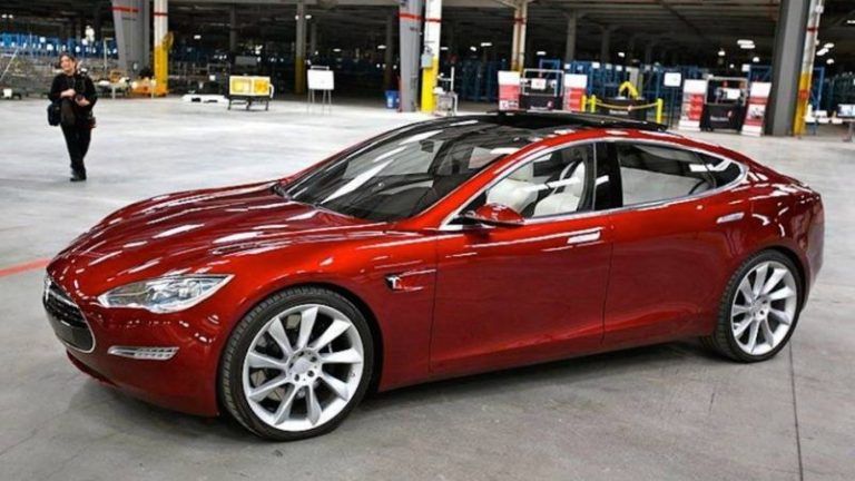 Locura por el Tesla Model 3: más de 200 mil pedidos en 48 horas 1 Locura por el Tesla Model 3: más de 200 mil pedidos en 48 horas