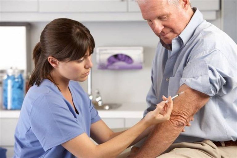 Muchos médicos vacunan por miedo 16 Muchos médicos vacunan por miedo
