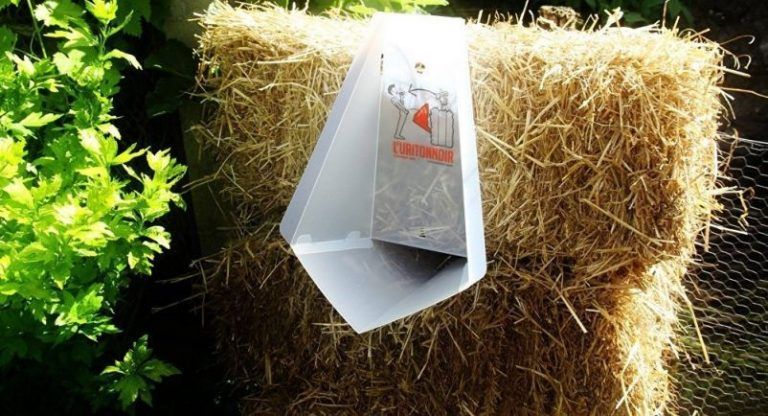 Mini baño portátil que huele a flores y genera fertilizante 3 Mini baño portátil que huele a flores y genera fertilizante
