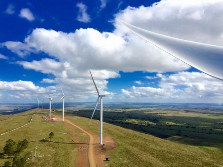 Uruguay se mueve con la energía del viento. Llegará al 38% en 2017. Un enorme logro 7 Uruguay se mueve con la energía del viento. Llegará al 38% en 2017. Un enorme logro