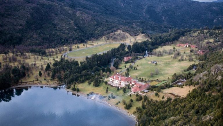 Golpe contra Joe Lewis: la Justicia declara ilegal el loteo en la reserva de El Bolsón 10 Golpe contra Joe Lewis: la Justicia declara ilegal el loteo en la reserva de El Bolsón