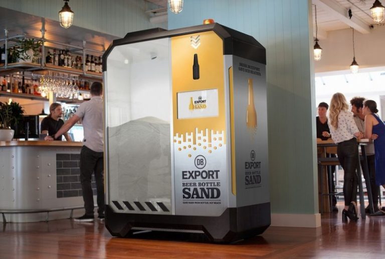 Transforman botellas en arena para salvar las playas! 7 Transforman botellas en arena para salvar las playas!