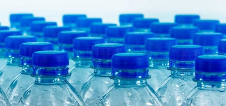 Científicos producen una enzima que descompone plástico en días 5 Científicos producen una enzima que descompone plástico en días