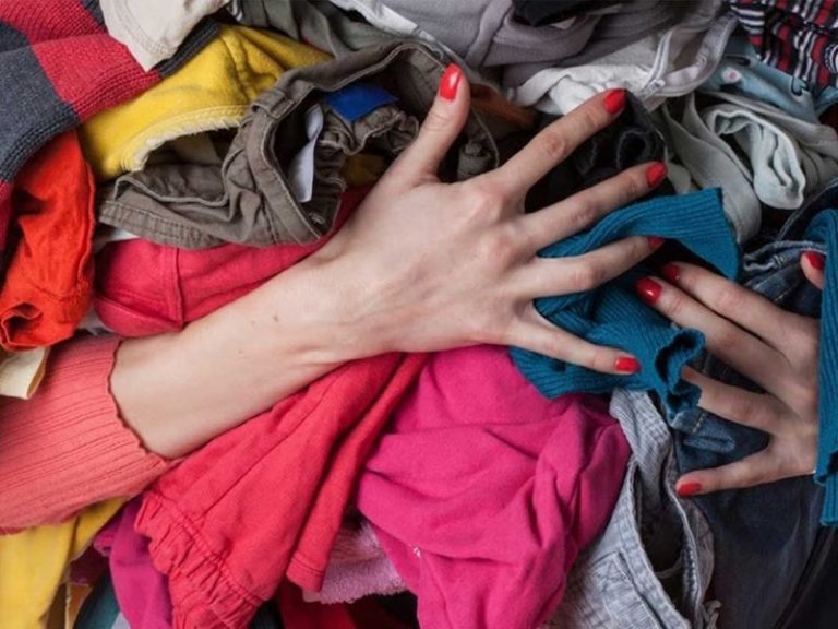 Un jean nuevo gasta 10 mil litros de agua para ser fabricado 2 Un jean nuevo gasta 10 mil litros de agua para ser fabricado