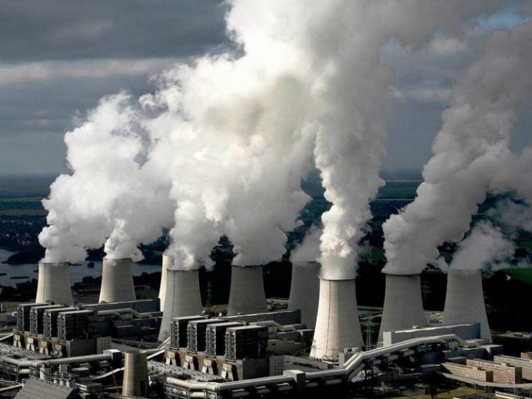 RWE anunció «inversión masiva» en energías verdes. Es el mayor emisor de CO2 de Europa