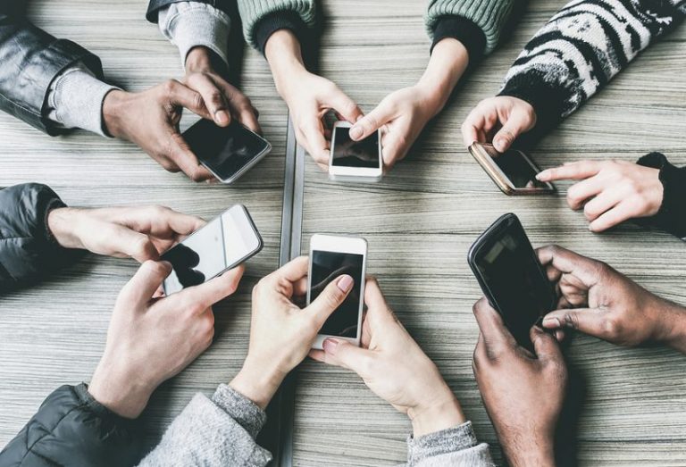 Lado oscuro de la tecnología: nos espían a través de los móviles 8 Lado oscuro de la tecnología: nos espían a través de los móviles