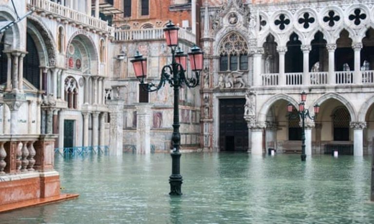 Venecia muestra las caras de las devastadoras inundaciones 3 Venecia muestra las caras de las devastadoras inundaciones