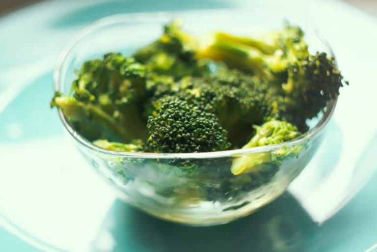 ¿Cómo cocinar el Brócoli sin vaporera para que quede verde radiante y crujiente? 3 ¿Cómo cocinar el Brócoli sin vaporera para que quede verde radiante y crujiente?