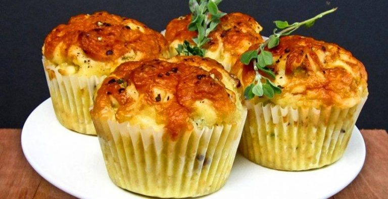 Magdalenas de hierbas picantes con queso Cheddar y piñones 9 Magdalenas de hierbas picantes con queso Cheddar y piñones