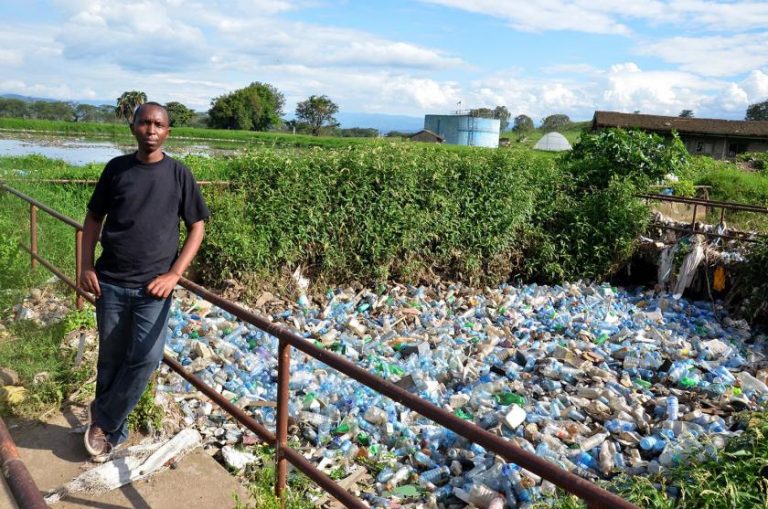 El activista que consiguió que Kenia dejara de usar bolsas de plástico