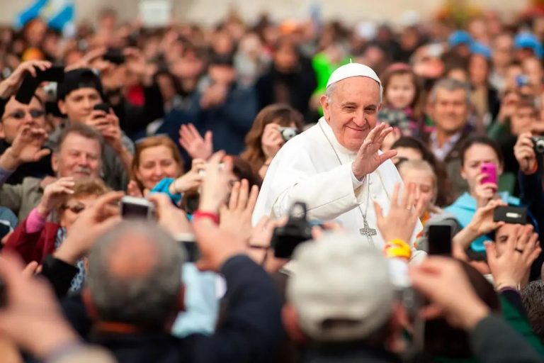 Vaticano sugiere boicot al consumo de las empresas que no respetan el medio ambiente