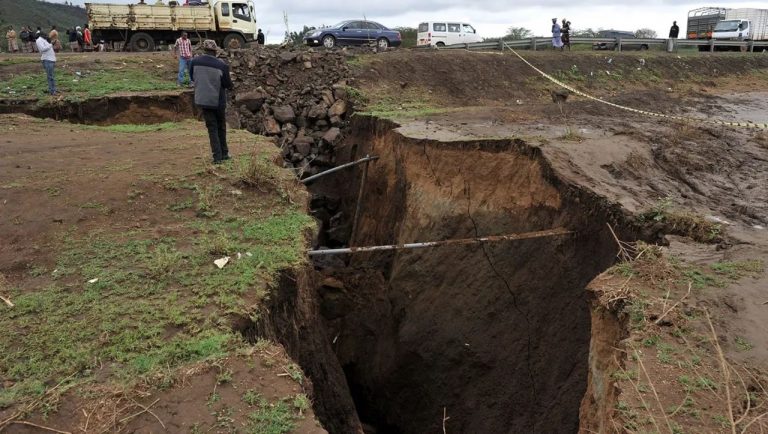 Africa se está partiendo en dos, una enorme grieta en Kenia es el principio 1 Africa se está partiendo en dos, una enorme grieta en Kenia es el principio