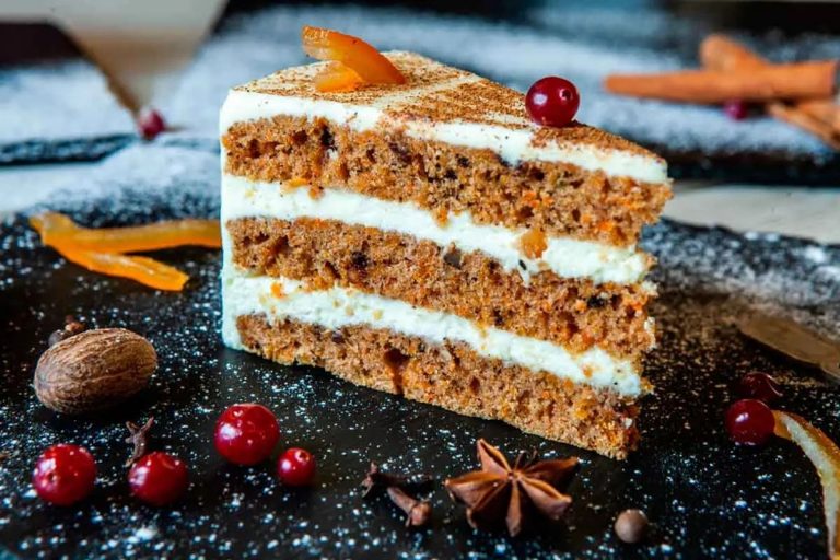Tres recetas de bizcocho de zanahoria cruda: sin azúcar, sin huevos, sin harina y sin horno