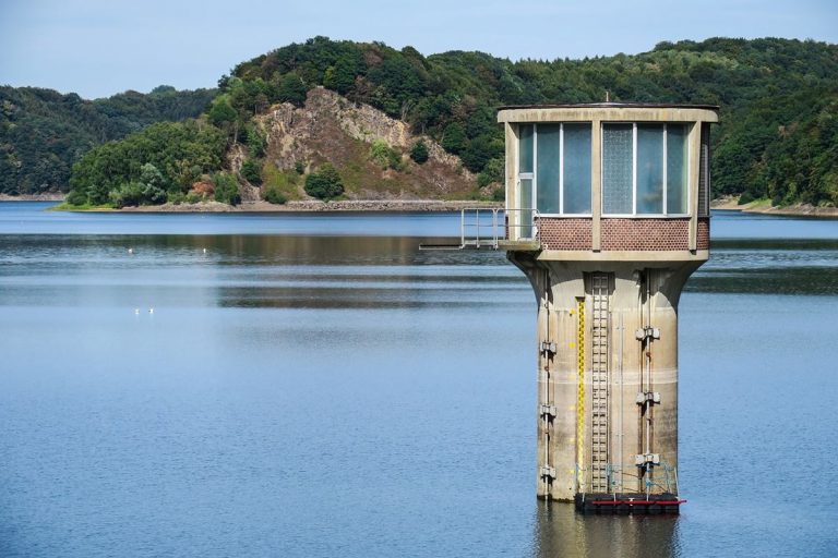 Entre un tercio y la mitad del agua dulce usada en el planeta, es 'robada' 1 Entre un tercio y la mitad del agua dulce usada en el planeta, es ‘robada’