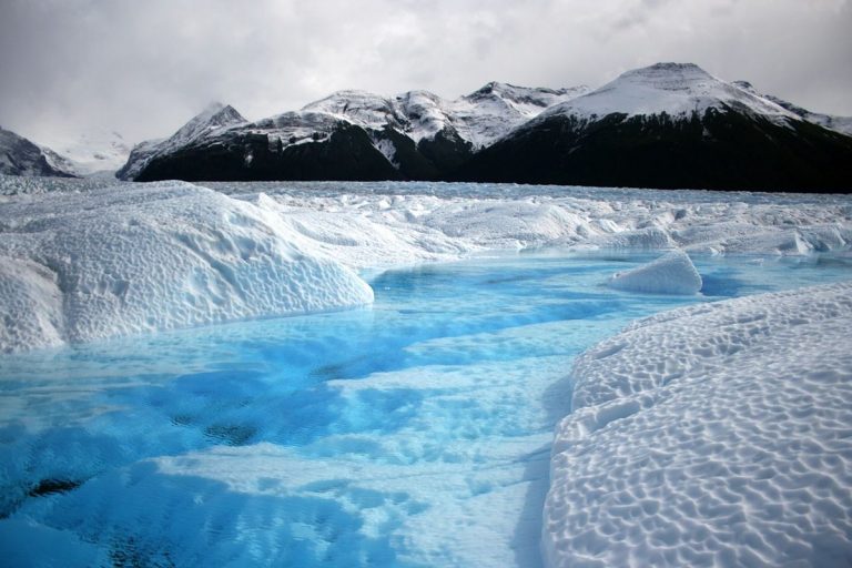 El derretimiento de la nieve y el hielo está agrandando los lagos glaciares 4 El derretimiento de la nieve y el hielo está agrandando los lagos glaciares