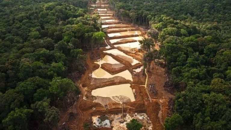 La minería afecta más del 30% del territorio indígena en la Amazonía 7 La minería afecta más del 30% del territorio indígena en la Amazonía