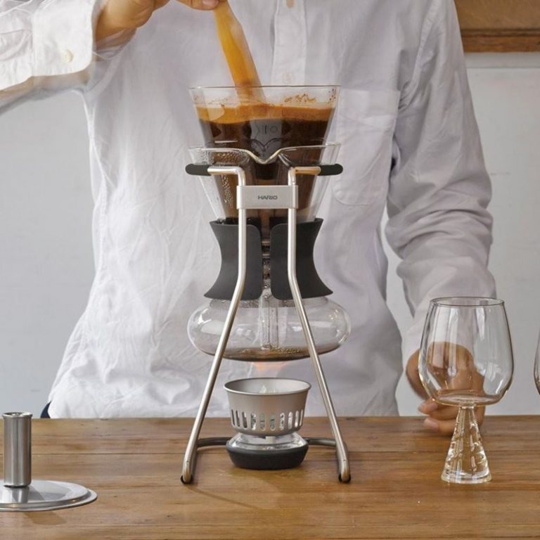 Así funcionan las cafeteras Cona: café directo a tu taza sin electricidad