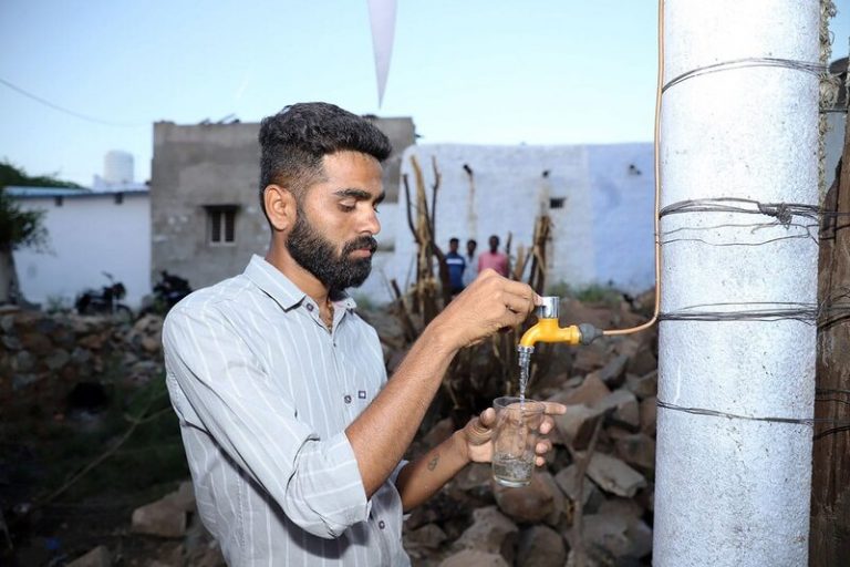 Pequeña turbina eólica que produce agua y electricidad a la vez 10 Pequeña turbina eólica que produce agua y electricidad a la vez