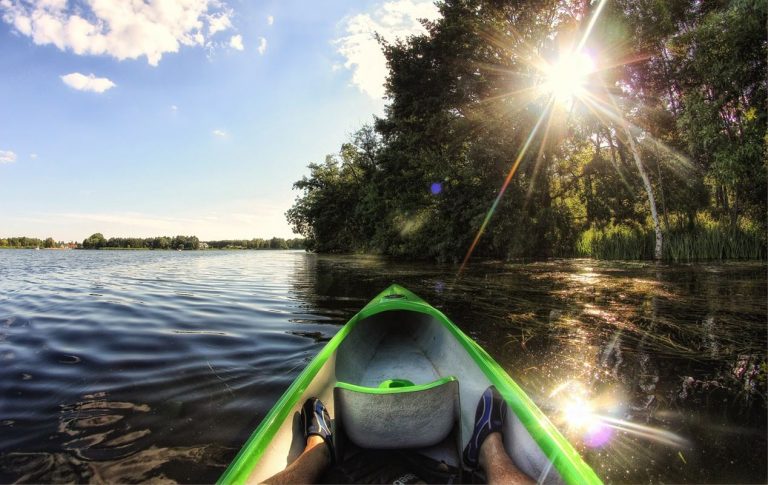 En kayak, la vida sabe mejor: la contribución del deporte en la naturaleza a nuestro bienestar 8 En kayak, la vida sabe mejor: la contribución del deporte en la naturaleza a nuestro bienestar