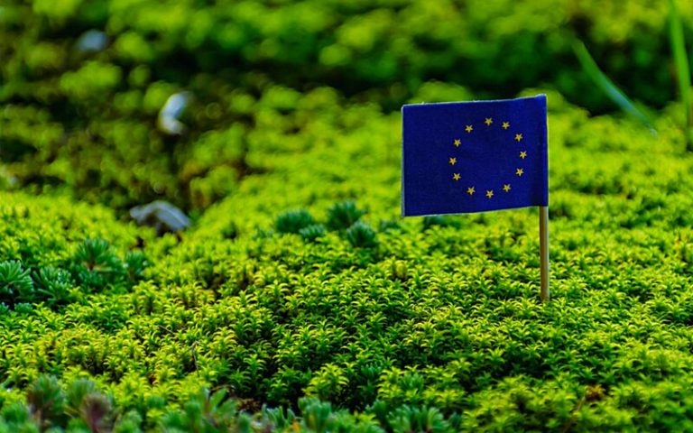 Por su fuerte componente extractivo, +180 organizaciones rechazan el "Pacto Verde" de la UE 10 Por su fuerte componente extractivo, +180 organizaciones rechazan el «Pacto Verde» de la UE