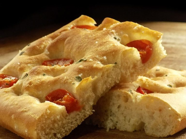 Este pan de focaccia es tan fácil de hacer que nunca lo volverás a comprar