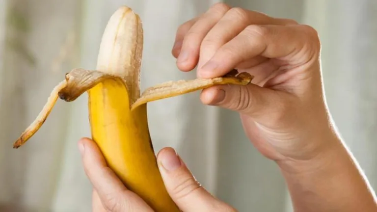 ¿Es malo comer plátanos por la noche?