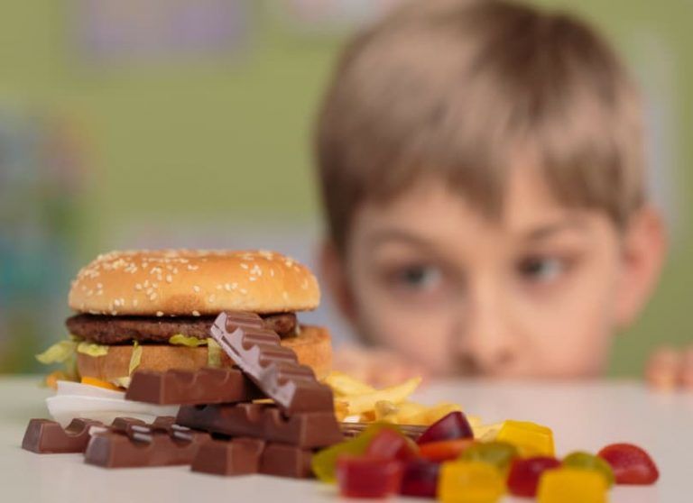 ¿Qué pasa si comemos comida chatarra? para niños y padres 4 ¿Qué pasa si comemos comida chatarra? para niños y padres