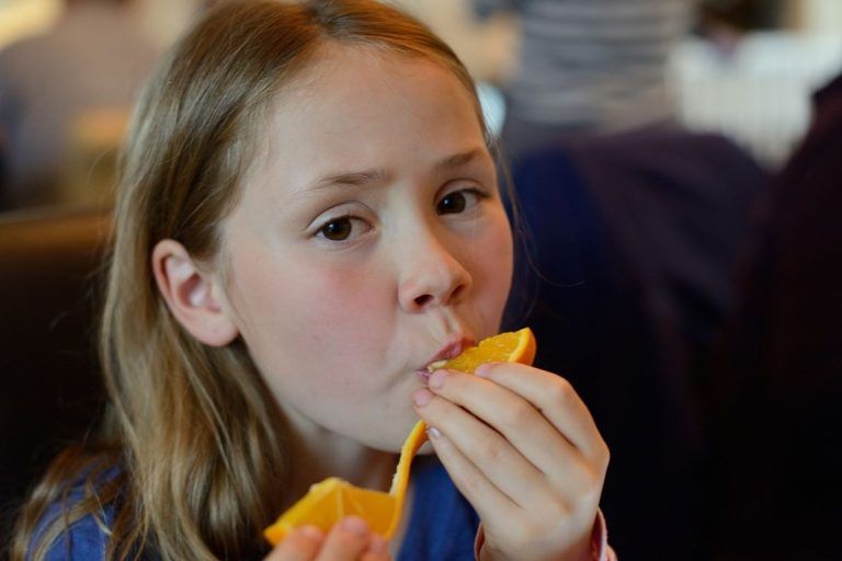 Estudio: los niños que comen frutas y verduras tienen una mejor salud mental 5 Estudio: los niños que comen frutas y verduras tienen una mejor salud mental