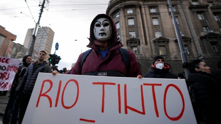 Tras semanas de movilizaciones, Serbia expulsó definitivamente a la minera Rio Tinto 2 Tras semanas de movilizaciones, Serbia expulsó definitivamente a la minera Rio Tinto